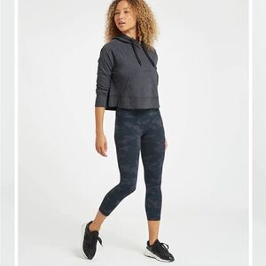 Spanx Look at Me Now Seamless Cropped Leggings